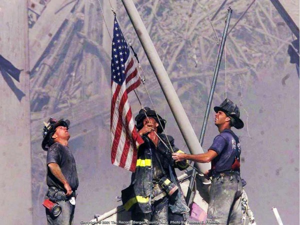 flag-raising-at-ground-zero