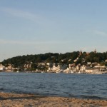 Middletown Man hospitalized after sting from clinging jellyfish in Shrewsbury River